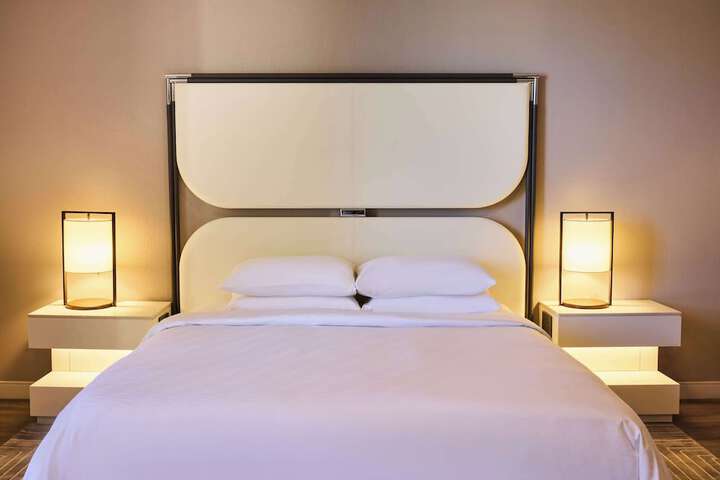 Room 108 of 162