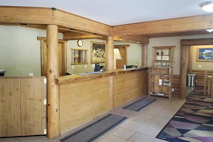 Sandpoint Inn