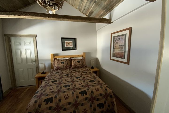 Island Park Lodge
