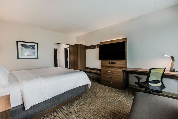 Room 37 of 107