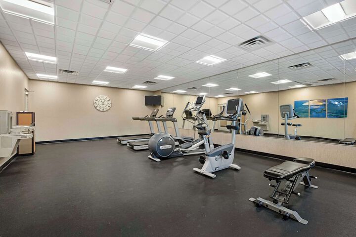 Best Western Plus Lakeview Hotel