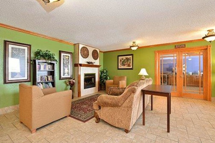 Quality Inn & Suites Grinnell near University