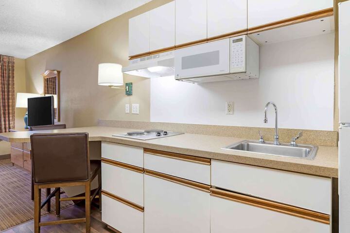 Room 18 of 33