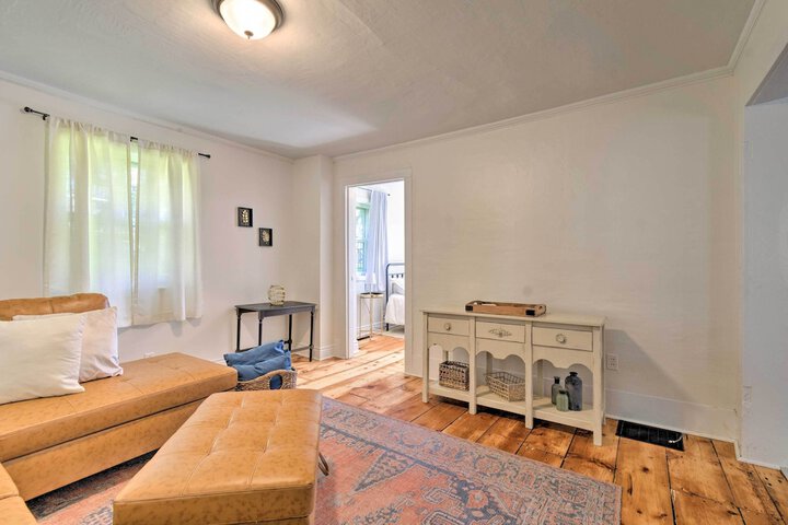 Walk to Beach! Sodus Point Escape w / Private Yard