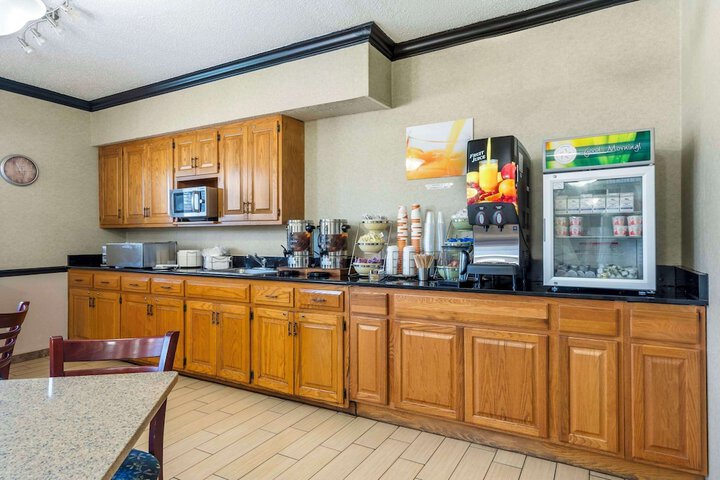 Quality Inn & Suites Delaware South