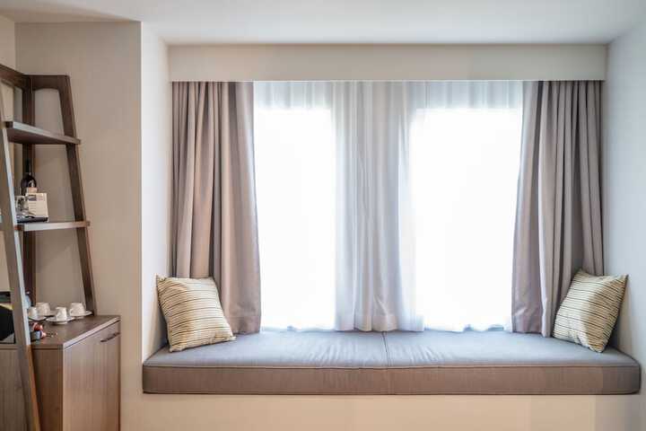 Room 34 of 40