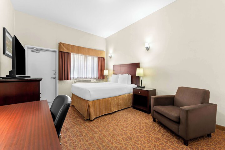 Room 19 of 50