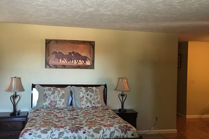 Room 40 of 86