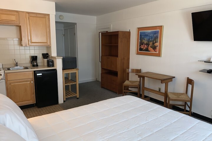 Room 156 of 231