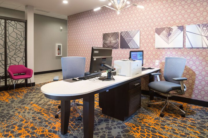 Business Center 53 of 53