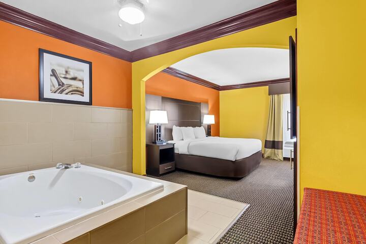 Comfort Suites Lake Jackson Clute
