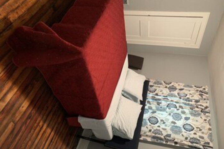 Pontiac Guest House