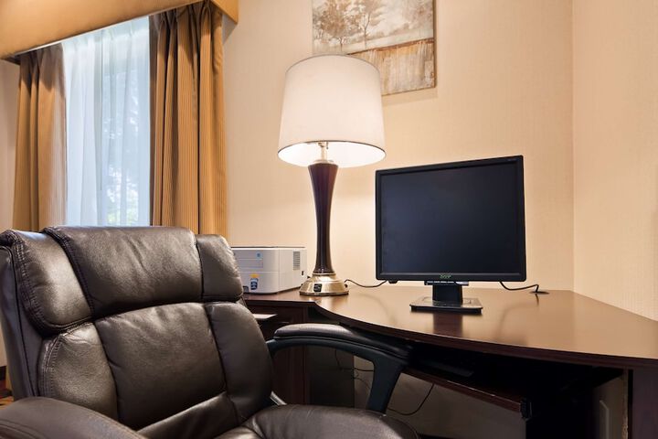 Business Center 24 of 24