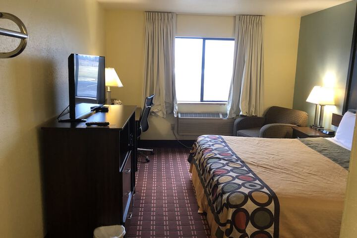 Room 12 of 20