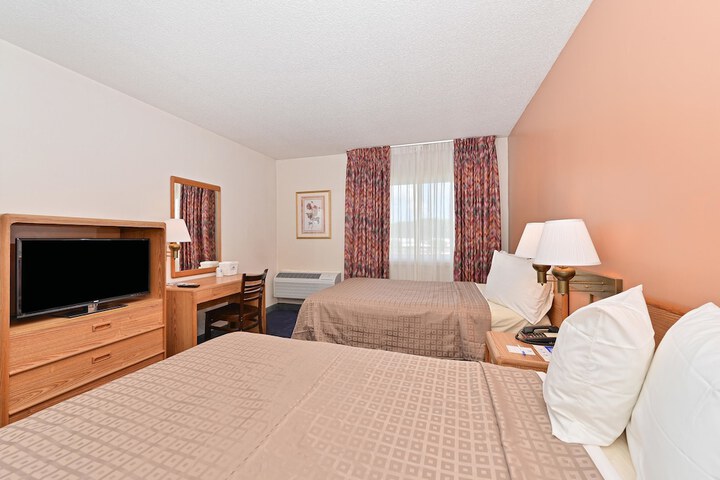 Room 9 of 16
