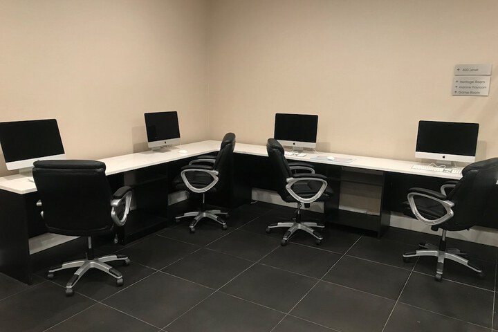 Business Center 84 of 104