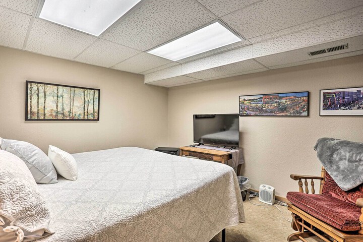 Centrally Located Sturgis Apt on Main St. w / Garage