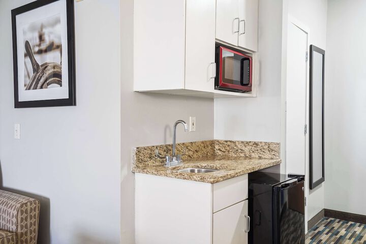 Blue Water Inn & Suites BW Signature Collection