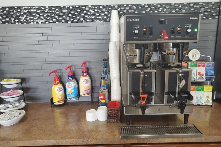 Breakfast/Coffee Service 19 of 24