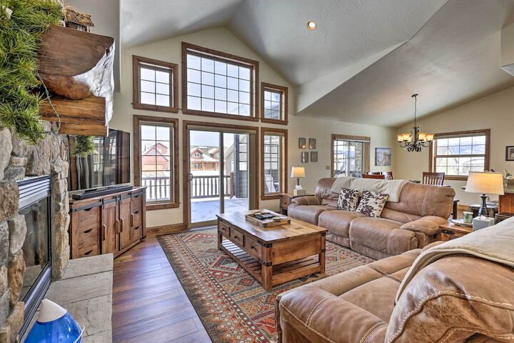 Luxe Rocky Mtn Retreat w / Hot Tub - by Winter Park
