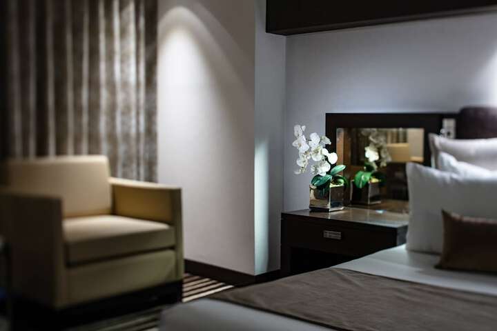 Room 44 of 210