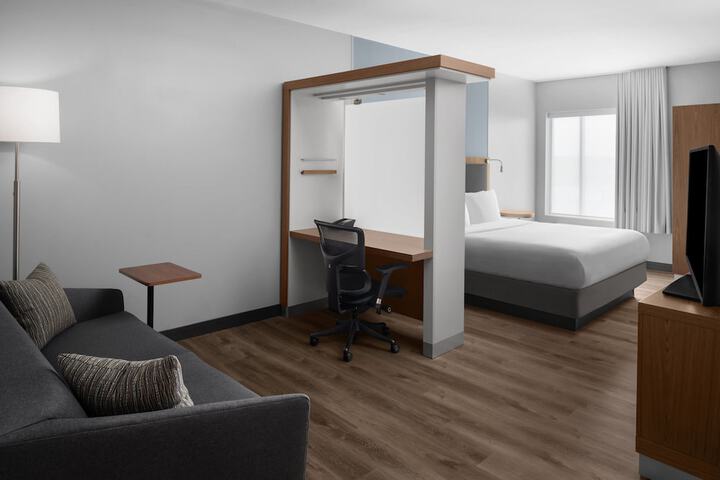 Room 19 of 32