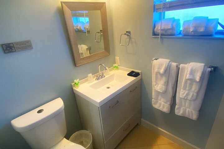 Room 5 of 12