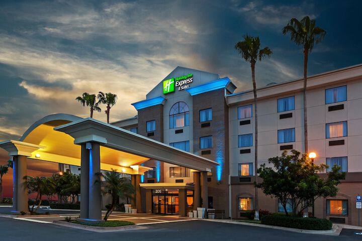 Hotel 2 of 39