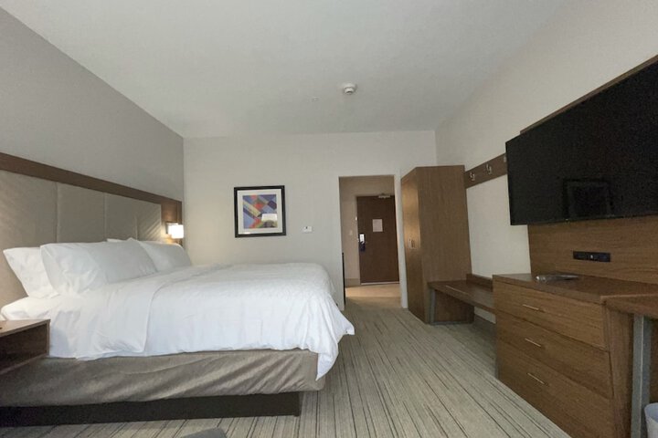 Room 18 of 49