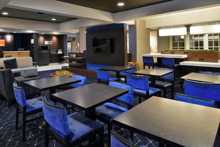 Courtyard by Marriott Detroit Utica