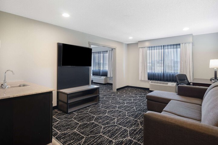 Room 19 of 27