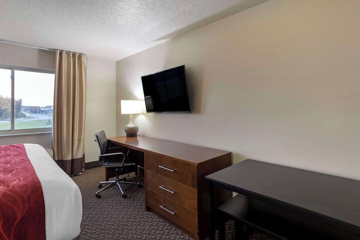 Room 16 of 35