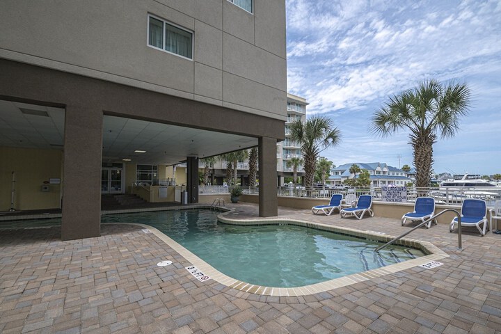 Pool 8 of 37