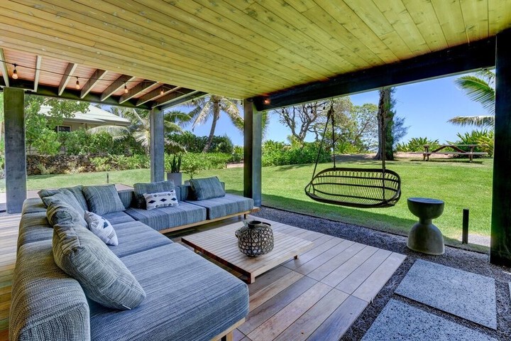 Haena Beach House 2 Bedroom Home by RedAwning
