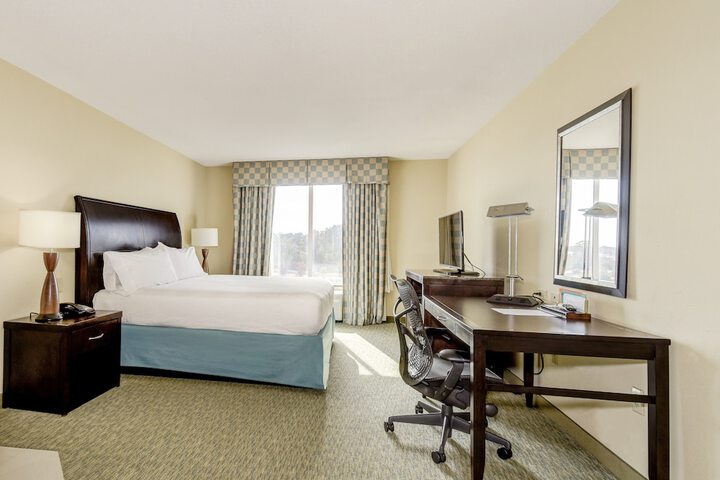 Room 18 of 37