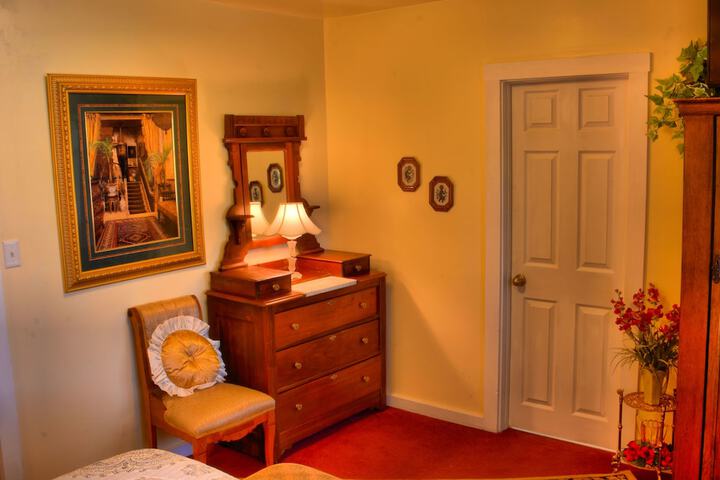 Room 74 of 107