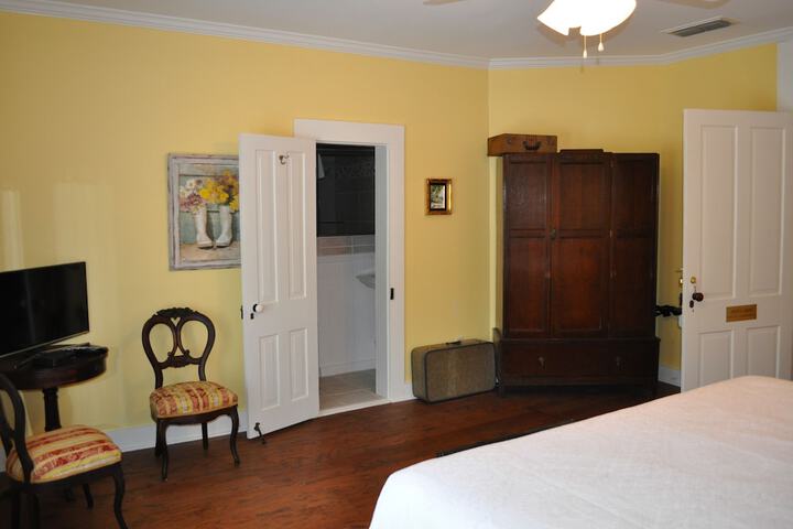Kennedy Manor B & B