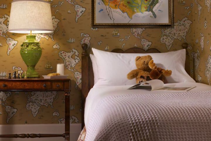 Room 40 of 132