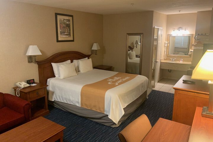 Room 14 of 21