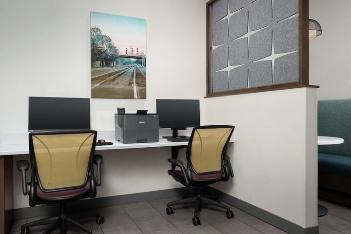 Business Center 41 of 41