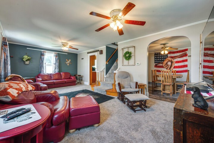 Cozy Iowa Getaway w / Patio & Fenced-in Yard!