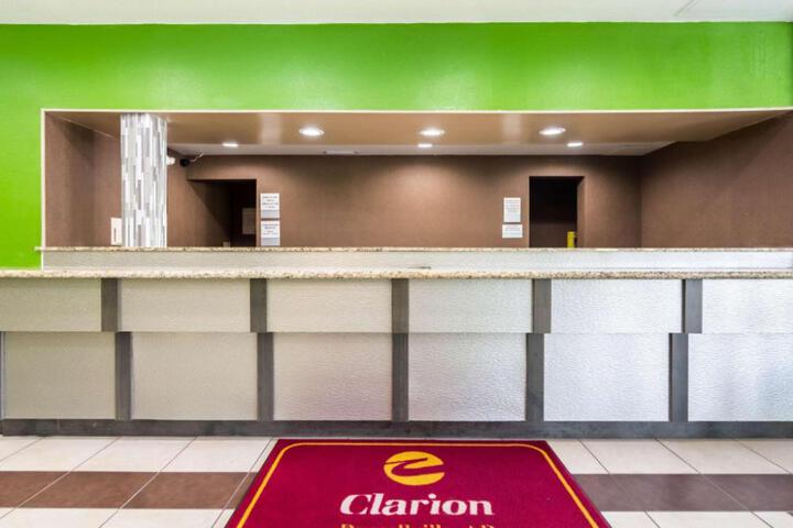 Clarion Inn & Suites Russellville I-40