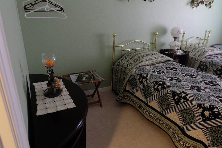 Seams Like Home B & B