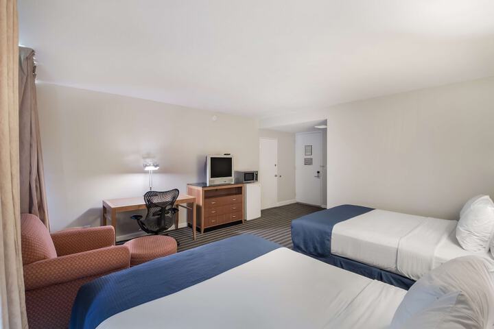 Room 25 of 29