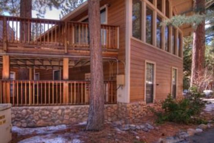Spacious 3 North Shore Townhome 3 Br Townhouse by RedAwning