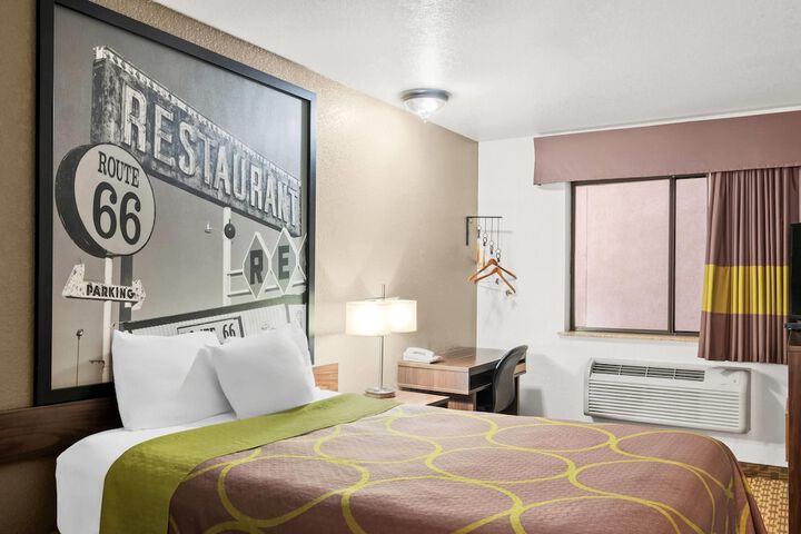 Super 8 by Wyndham Santa Rosa