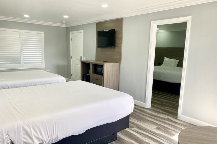 Room 51 of 69