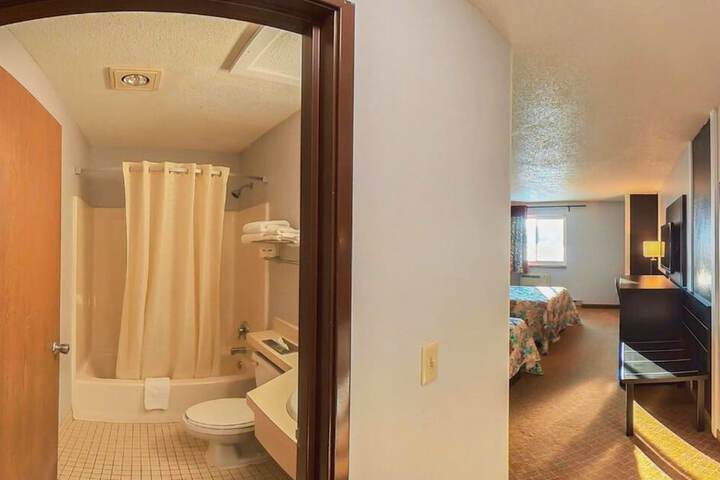 Room 17 of 23