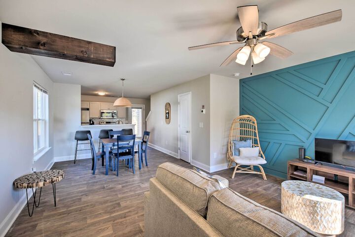 Greer Getaway w / Smart TV 1 Mi to Dtwn!