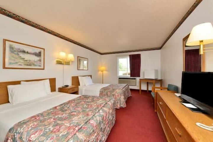 Room 14 of 14
